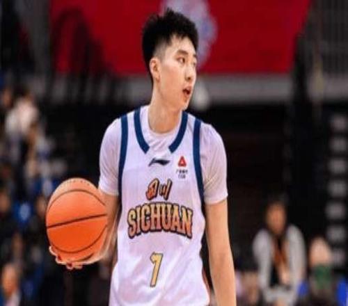 CBA又出笑话!一球队得53分输31分,三分球20中1,球迷快解散吧