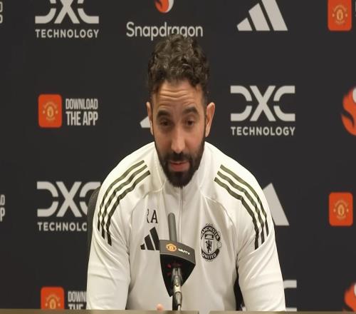 阿莫林:梅努坐板凳并不是什么坏事,C罗和鲁尼也坐过