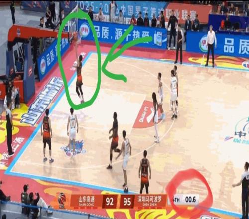 人才啊！最后1秒落后3分，山東男籃竟布置2分戰術，且空籃不進
