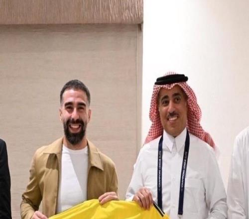 記者：卡瓦哈爾目前更可能離隊，他想去卡塔爾踢球