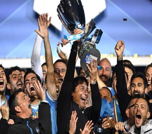 11年等待終圓夢！那不勒斯20完勝博洛尼亞，內(nèi)雷斯梅開二度