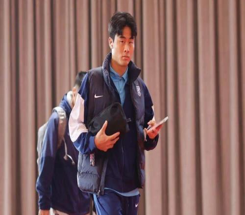 魯能外援中衛(wèi)補(bǔ)強(qiáng)又有新大魚，韓媒確認(rèn)他已跟泰山聯(lián)系，值得期待