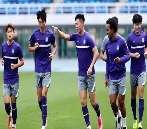 津門虎報(bào)價(jià)哥倫比亞鋒霸！球員經(jīng)紀(jì)人也官宣確認(rèn)，球迷直言不可信