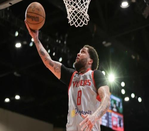 手感不佳火箭二队强力得分手也是调整了自己的进攻状态