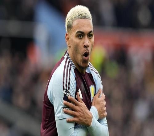 名场面!曼联诞生新队长,埃梅里不满罗杰斯,公开流露冠军野心