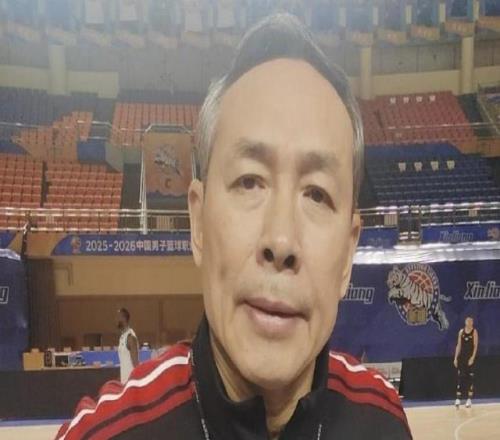 許利民：周琦腰傷恢復(fù)不錯(cuò)下場出戰(zhàn)，大、小外援目前都在尋找