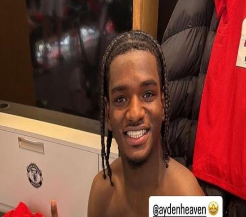 约罗晒照,海文当选现场评选的全场最佳球员