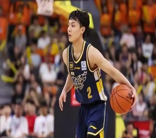 廣東隊絕對核心！媒體發出徐杰本賽季數據情況杜鋒得給他減壓