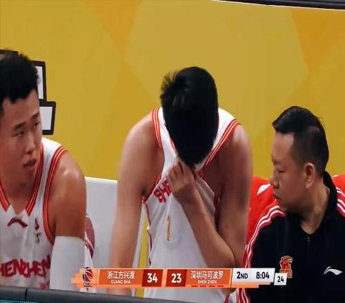 意外惨败30分！CBA冠军打出惊艳1战，央视也感叹：着实出乎预料！