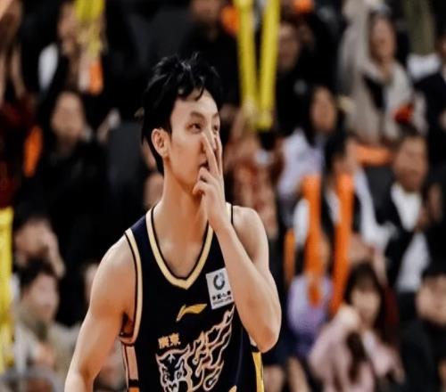 广东首节大胜天津!焦泊乔+3外齐发挥,徐杰陷低迷,天津仅靠3将