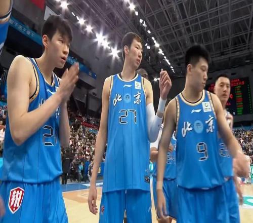 广厦男篮6分险胜,北京赛季首败原因明显,赵睿22+9+6孙铭徽22+5