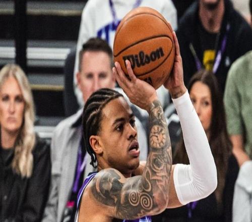 杰伦布朗23+6+10+2,白帝7记封盖一人完爆一队,凯尔特人复仇爵士