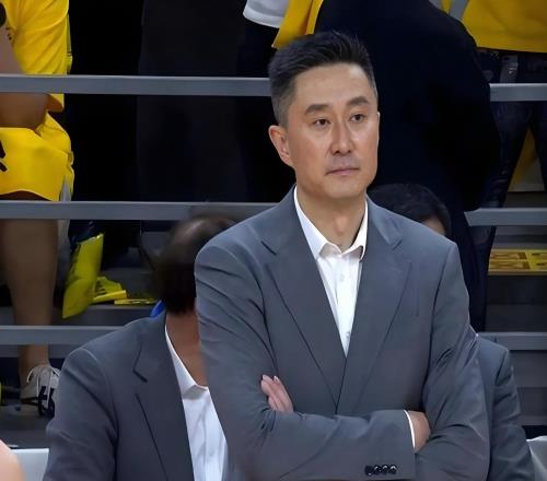 8连胜!杜锋还收到3个好消息球迷:广东队第12冠已经在招手