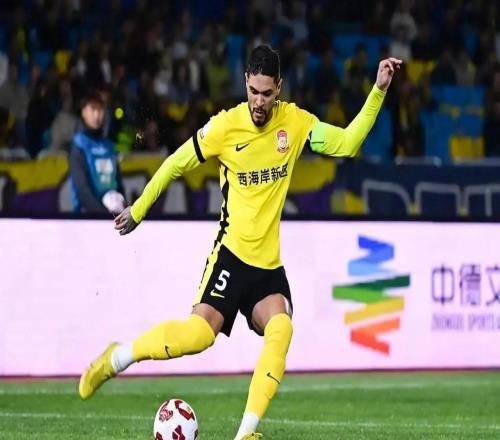 泰山队冬窗第一枪:报价同省对手的后防核心,选择里切利意欲何为