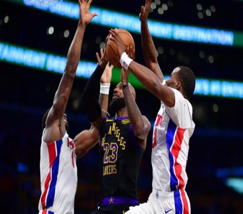 22分惨败,23分惨败,24分惨败!两位超巨的竞争,终于把球队拖垮