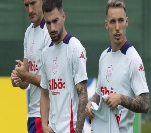 世体:马竞想签下一名左后卫,正在关注药厂的格里马尔多