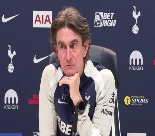 让穆阿尼踢中锋弗兰克:我很欣赏他能踢左右两个边锋的位置