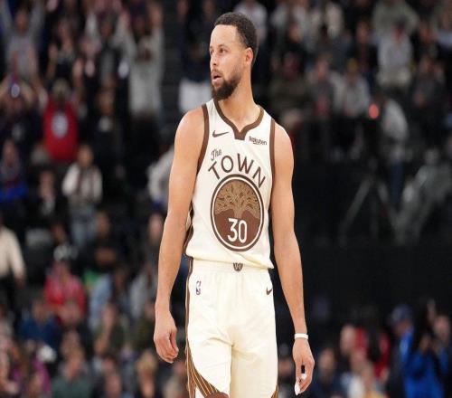 勇士队库里被问及他在NBA的成就,库里给出了一个强有力的回答