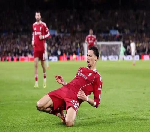 范佩西建議斯洛特重拾“冠軍心”，藍軍高層要理解馬雷斯卡的起伏