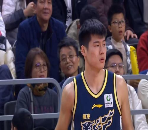 大鱼来了!CBA外援市场仅剩的“内线大杀器”,广东队有望截胡