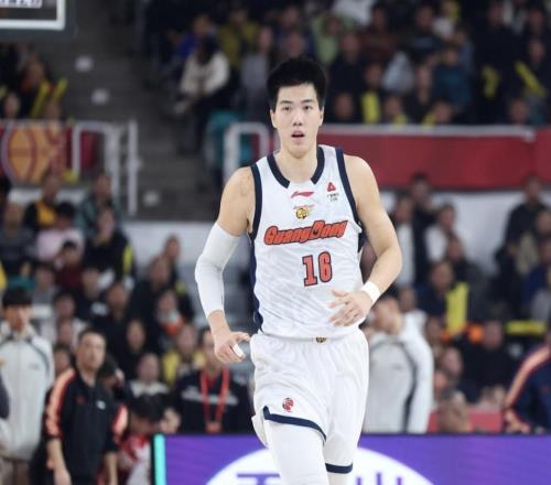 争议!CBA官方解说员公然搞地域歧视:听到两岸猿声处罚结果来了