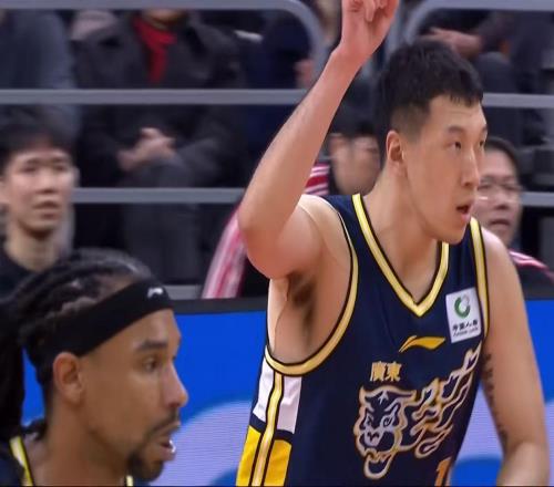 身高2米13+臂展2米39!广东最适合的大外援曝光,或被朱芳雨抢下