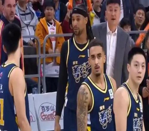 好过分,CBA解说员直播内涵广东球迷:误入花果山两岸猿声啼不住