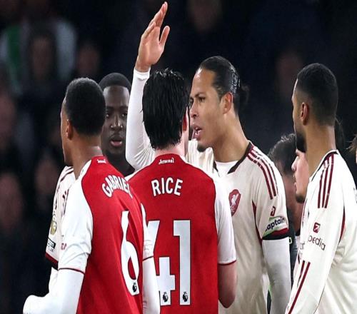 英超23亿巅峰对决!阿森纳丢分,49分领跑,利物浦罕见0射正