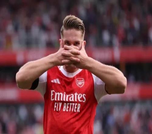 欧文:哲凯赖什是“虐菜型选手”,打硬仗是他的短板