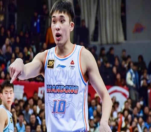 山東8785險勝北京，00后小將一戰成名，此前邱彪極少用他