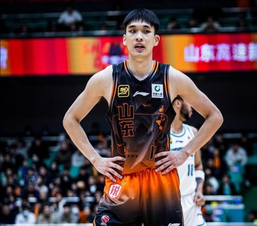 不輸高詩巖！山東狀元拿下15+7+6，北京新外援成水貨，8中2辣眼睛