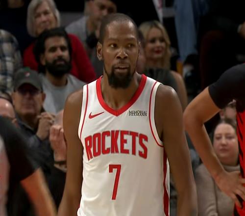 火箭连败开拓者,杜兰特总得分超越张伯伦,小贾三分球砸歪篮筐