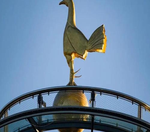 热刺球迷信托与俱乐部会面后指责球队雄心大减,呼吁直接沟通