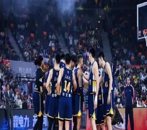 信心十足！廣東后場核心大戰前幫女友帶貨球迷調侃贏球就下單