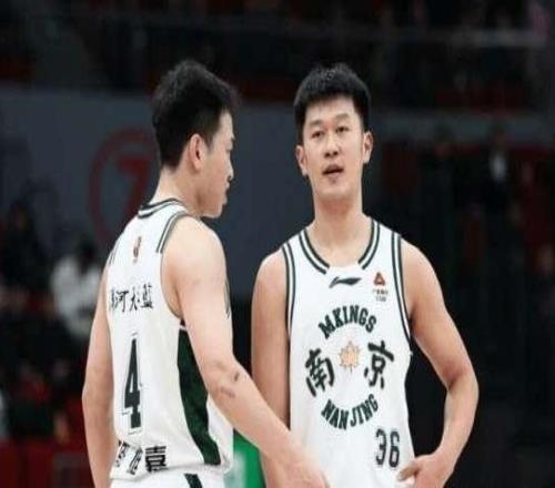 難得！三分6中5砍17分，正負值+19，CBA“鐵匠”，終于吃了回餃子