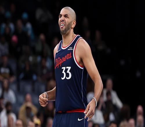 明明狀態已經下滑了，快船還是得給鋒線老將提供大量的出場時間