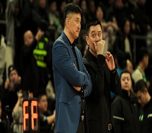 亨特首秀9+4,辽篮输在外援手里!张陈治锋狂轰17+6,杨鸣赢在未来