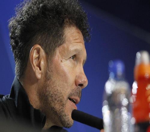 德蒙覺得拜仁的狀態(tài)出早了，西蒙尼的支持度下降