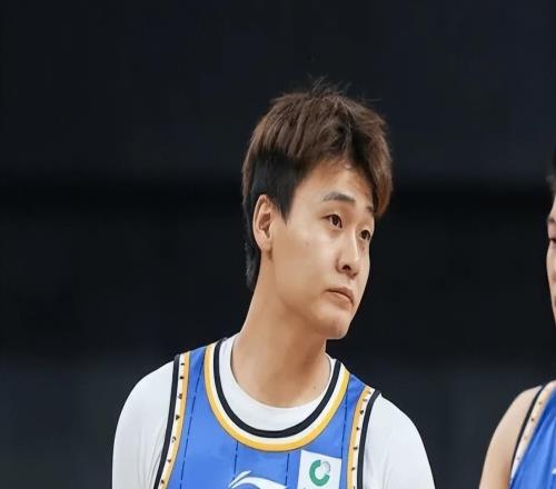 許利民展望江蘇！心情不錯，CBA無弱旅，談趙?；謴?fù)計劃格局大！