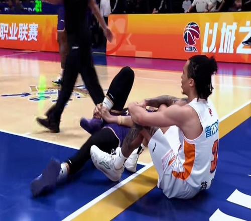 不打了！廣東強(qiáng)力中鋒傷情曝光，強(qiáng)行提前復(fù)出力保主教練帥位！