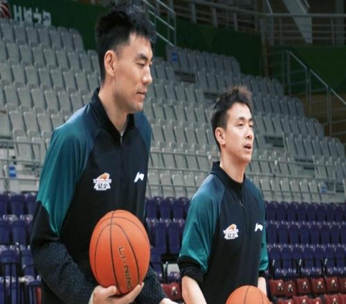 備戰(zhàn)青島！趙繼偉開啟合練但缺席今晚比賽，楊鳴展望對手給足認可