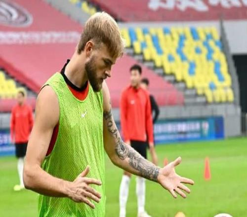 津門虎接近巴西前鋒葡超15場9球于根偉換打法成都難留萊切特