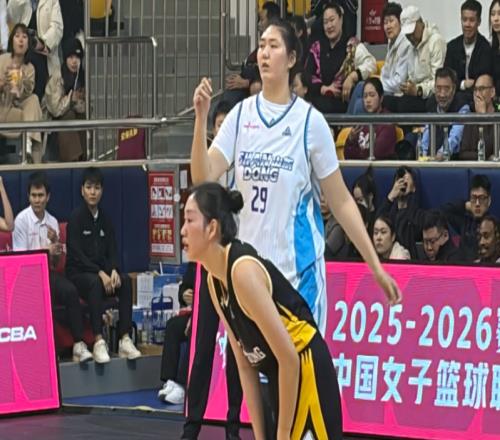 超級大冷！廣東女籃遭山東終結(jié)開局14連勝張子宇復(fù)出10+2+3帽
