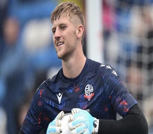 跟隊：切爾西將召回外租門將沙曼洛，考慮讓他留隊