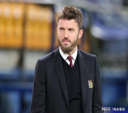 曼聯(lián)換帥細(xì)節(jié)：助教故事多，不滿(mǎn)索爾斯克亞，卡里克只剩5名舊將