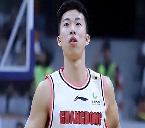 26歲就選擇退役！廣東宏遠(yuǎn)小將轉(zhuǎn)型為教練，輔佐杜鋒