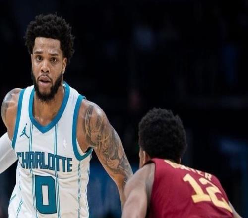 美记:富保罗推动亨特和小桥加盟湖人前者总让旗下球员离队