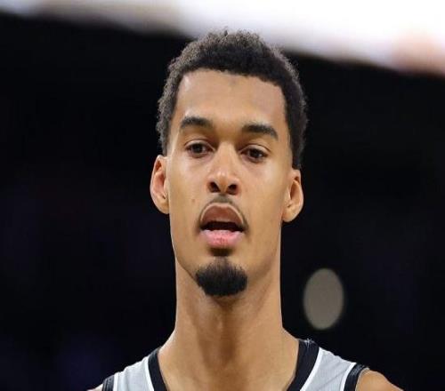 亚历山大34+5+5被批胜之不武,文班亚马历史第二人,雷霆复仇马刺