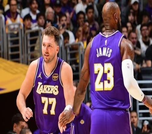 詹姆斯背靠背30+準(zhǔn)三雙東契奇:他用行動(dòng)證明自己多在乎比賽