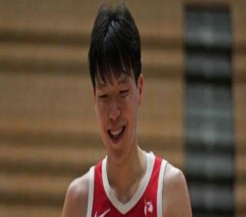 22+7+3!杨瀚森拿下全队最高分!